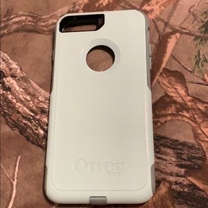 Mint green otter box 7/8+